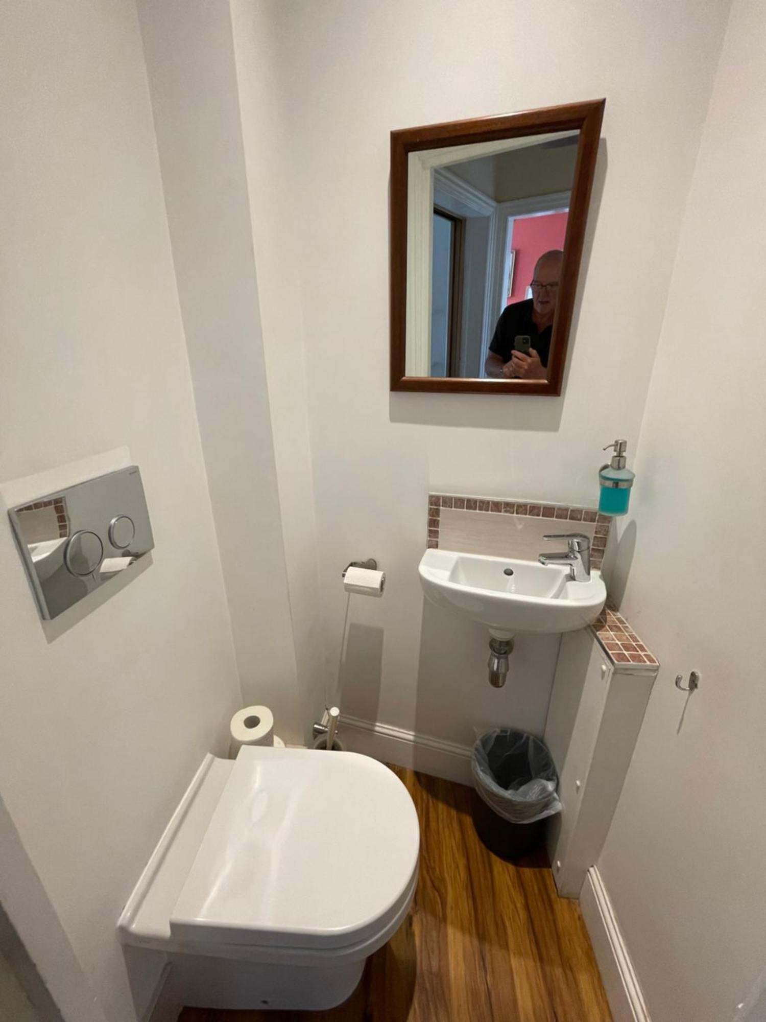 Holiday Apartment Bath